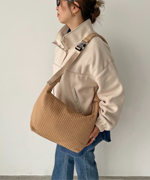 210nouve（トゥージュヌーブ）の「ナイロン ステッチ ショルダーバッグ（ショルダーバッグ・レディース・ブラック/カーキ/ブラウン/ベージュ・FREE）」の17枚目の写真
