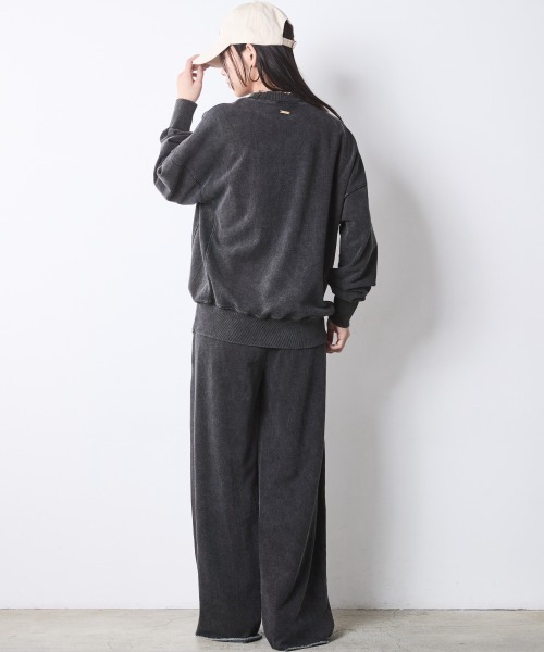 CHIC STYLE(シックスタイル)の「硫化染ビッグシルエットスウェット<大きいサイズ有>シックスタイル(スウェット・レディース・チャコール/グレー系・M/L/LL/3L/4L/5L)」の21枚目の写真