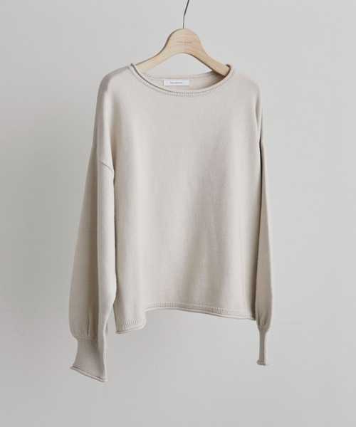 Doux archives（ドゥアルシーヴ）の「カーリングボートネックニットプルオーバー（ニット/セーター・レディース・シアン/グレイッシュベージュ/ブラック/グレー・FREE）」の4枚目の写真