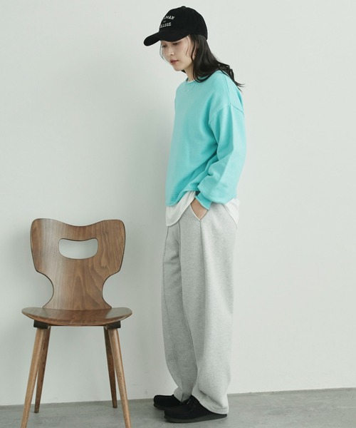 Doux archives（ドゥアルシーヴ）の「カーリングボートネックニットプルオーバー（ニット/セーター・レディース・シアン/グレイッシュベージュ/ブラック/グレー・FREE）」の19枚目の写真