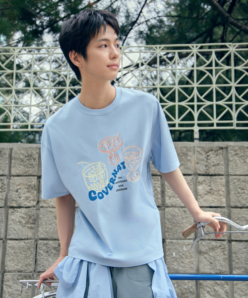 COVERNAT(カバーナット)の「クールコットンキッチカクテルグラフィックTシャツ Blue(Tシャツ/カットソー・レディース・その他・X-SMALL/SMALL/MEDIUM/LARGE/X-LARGE/XX-LARGE)」の1枚目の写真