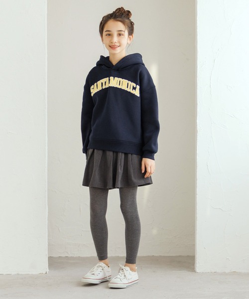 coca（coca）（コカ）の「【WEB限定セール】キッズ　親子お揃い裏起毛刺繍ロゴパーカー（パーカー・キッズ・ライトグレー/ネイビー・120/130/140/150）」の3枚目の写真