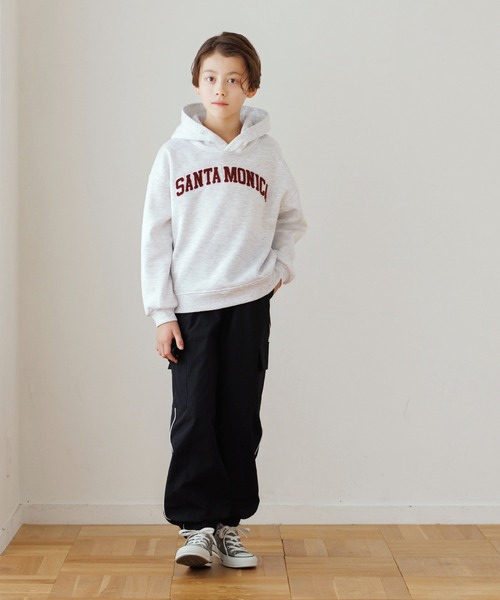 coca（coca）（コカ）の「【WEB限定セール】キッズ　親子お揃い裏起毛刺繍ロゴパーカー（パーカー・キッズ・ライトグレー/ネイビー・120/130/140/150）」の9枚目の写真