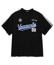 袖テープテイルロゴユニフォームオーバーサイズ半袖Tシャツ (VS0054) ブラック