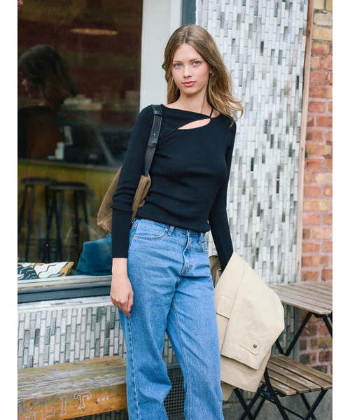 LANGNLU（ラングアンドルー）の「CHARLO Cut-Out Knit (Charlo)_BLACK（ニット/セーター・レディース・ブラック・FREE）」の4枚目の写真