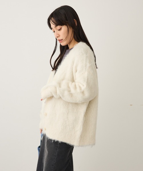 CRAFT STANDARD BOUTIQUE（クラフトスタンダードブティック）の「カール起毛モヘアライクVネックニットカーディガン ◆（カーディガン/ボレロ・レディース・アイボリー/グレー/グリーン・FREE）」の15枚目の写真
