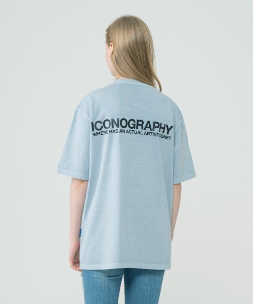 ICONOGRAPHY(アイコノグラフィー)の「PIGMENT SILICONE VOLUME PRINT WHERE ARTIST RSBL(Tシャツ/カットソー・レディース・スカイブルー・LARGE/MEDIUM)」の4枚目の写真