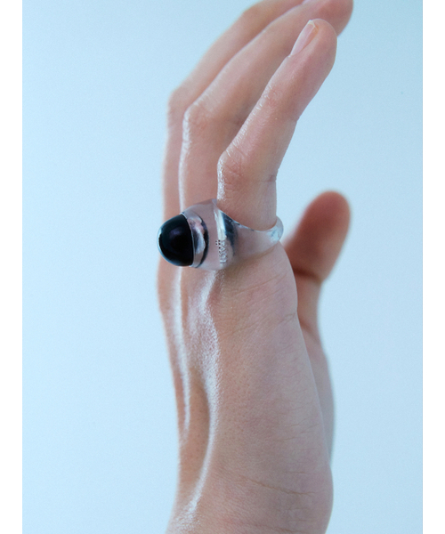 LOWOOL（ロウル）の「Black frog eye ring（リング・レディース・その他・10号/15号/6号）」の5枚目の写真