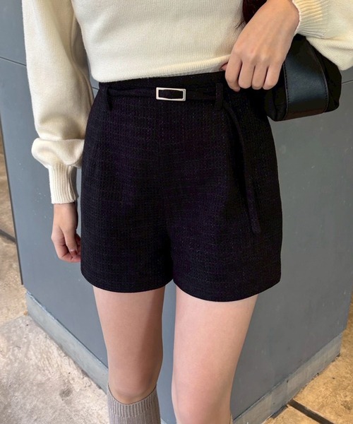 one after another NICE CLAUP（ワンアフターアナザーナイスクラップ）の「セットで着れる/ベルト付きショートパンツ（その他パンツ・レディース・アイボリー/ブラック/ブラック系その他/イエロー・FREE）」の2枚目の写真