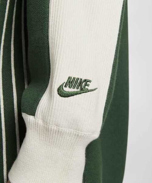 NIKE(ナイキ)の「ナイキ スポーツウェア クラブ メンズ ジャージー セーター / Nike Sportswear Club Men's Jersey Sweater II1197-323 Fir(ニット/セーター・メンズ・カモフラージュ・XL/L/S/M/2XL)」の5枚目の写真