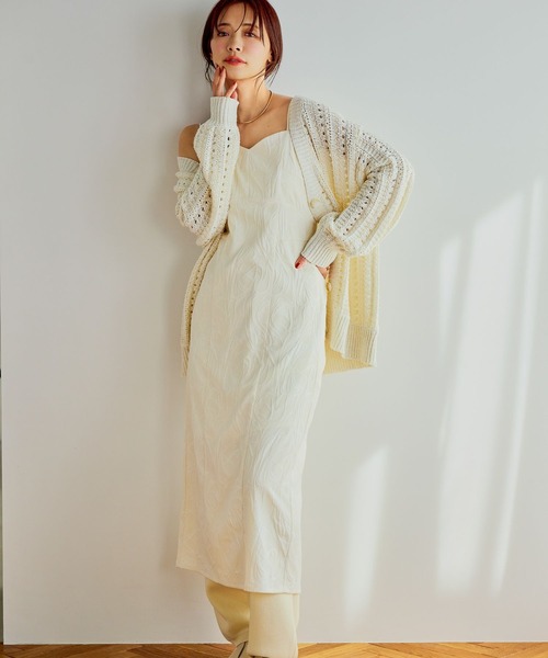 mysty woman（ミスティウーマン）の「フラワージャガードキャミワンピース 645143（ワンピース・レディース・アイボリー/ブラック・FREE）」の2枚目の写真