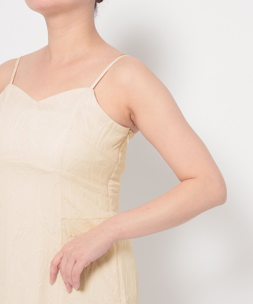 mysty woman（ミスティウーマン）の「フラワージャガードキャミワンピース 645143（ワンピース・レディース・アイボリー/ブラック・FREE）」の13枚目の写真