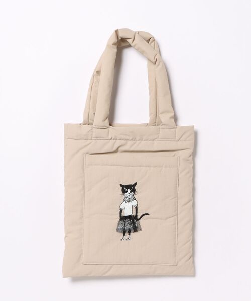 SUPER HAKKA(スーパーハッカ)の「「glanta」SUPER HAKKA×保坂優子 「このドレス」プリント+刺繍 中綿入りトートバッグ(トートバッグ・レディース・ベージュ/ブラック・FREE)」の1枚目の写真