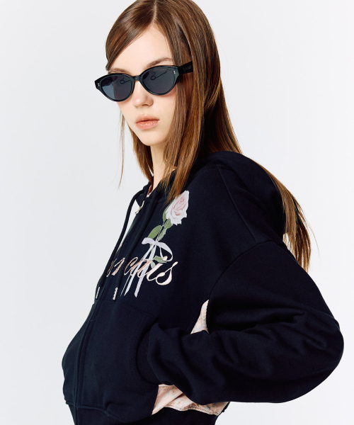 LARTIGENT(ラーティゼン)の「L15 ROSE CROP HOOD ZIP-UP(BLACK)(パーカー・レディース・その他・FREE)」の2枚目の写真