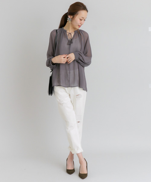 URBAN RESEARCH(アーバンリサーチ)の「UR クラッシュデニムパンツ(デニムパンツ・レディース・インディゴブルー/ホワイト・38/36)」の11枚目の写真