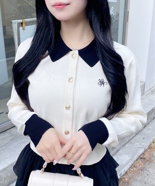 INGNI（イング）の「襟付配色金ボタンニットカーディガン（カーディガン/ボレロ・レディース・ネイビー系/グレー×ホワイト/ホワイト×ブラック/ピンク系2/ブラック×ホワイト・M）」の2枚目の写真