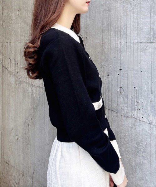 INGNI（イング）の「襟付配色金ボタンニットカーディガン（カーディガン/ボレロ・レディース・ネイビー系/グレー×ホワイト/ホワイト×ブラック/ピンク系2/ブラック×ホワイト・M）」の22枚目の写真