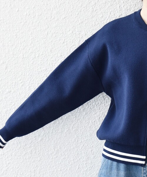 SHIPS any(シップス エニィ)の「SHIPS any:〈手洗い可能〉コットン ミックス ライン ジップ ブルゾン ニット カーディガン(カーディガン/ボレロ・レディース・ネイビー/オフホワイト・ONE SIZE)」の7枚目の写真