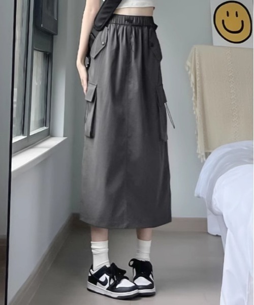 &soiree(アンドソワレ)の「サイドポケット付きタイトスカート(スカート・レディース・グレー/ブラック・X-LARGE/LARGE/MEDIUM/SMALL)」の4枚目の写真