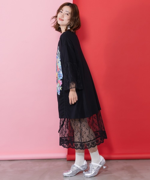 ScoLar(スカラー)の「161620:アート柄レース切替チュニック(チュニック・レディース・ブラック/ブルー・M)」の5枚目の写真