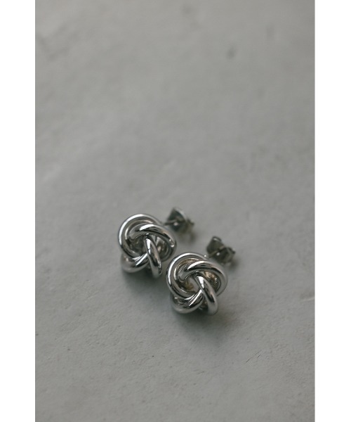 STYLEMIXER（スタイルミキサー）の「ノットモチーフピアス（ピアス（両耳用）・レディース・ゴールド/シルバー・FREE）」の2枚目の写真