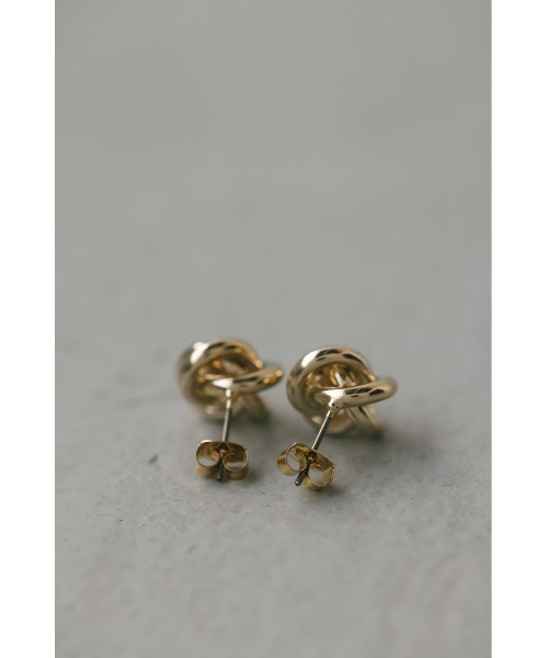 STYLEMIXER（スタイルミキサー）の「ノットモチーフピアス（ピアス（両耳用）・レディース・ゴールド/シルバー・FREE）」の9枚目の写真