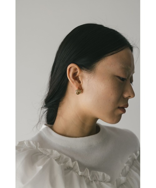 STYLEMIXER（スタイルミキサー）の「ノットモチーフピアス（ピアス（両耳用）・レディース・ゴールド/シルバー・FREE）」の4枚目の写真