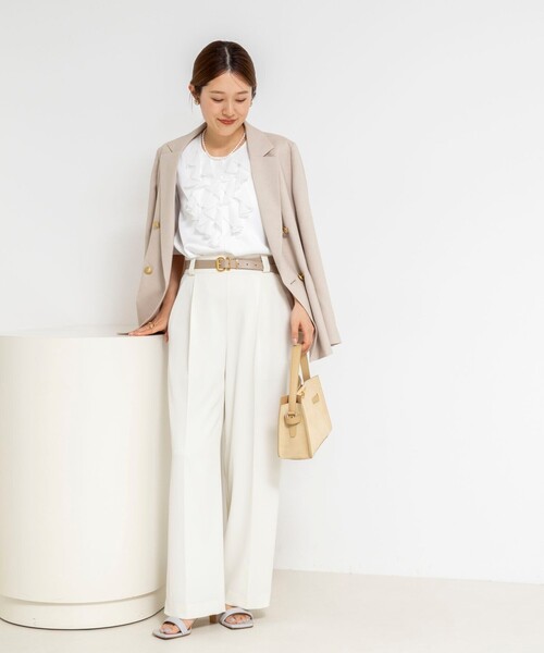 NOLLEY’S(ノーリーズ)の「ウォッシャブルオトナサテンラッフルブラウス(シャツ/ブラウス・レディース・ホワイト/ダークネイビー・38/36)」の4枚目の写真