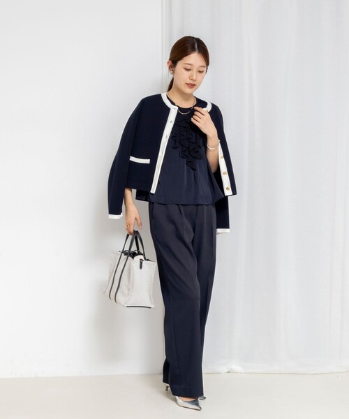 NOLLEY’S(ノーリーズ)の「ウォッシャブルオトナサテンラッフルブラウス(シャツ/ブラウス・レディース・ホワイト/ダークネイビー・38/36)」の11枚目の写真