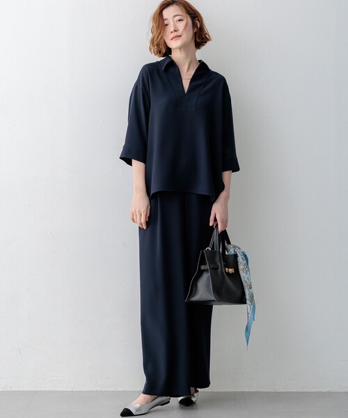 23区 L(ニジュウサンクオオキイサイズ)の「ストレッチジョーゼット スキッパー ブラウス(シャツ/ブラウス・レディース・ネイビー系/ダークブラウン系/ブラック系・44/46)」の6枚目の写真