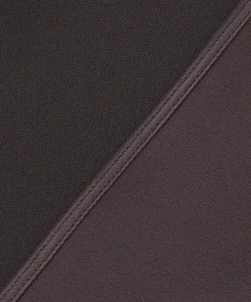 23区 L(ニジュウサンクオオキイサイズ)の「ストレッチジョーゼット スキッパー ブラウス(シャツ/ブラウス・レディース・ネイビー系/ダークブラウン系/ブラック系・44/46)」の18枚目の写真