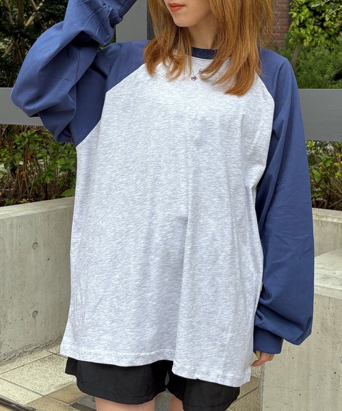 ISOOK(アイスー)の「【ISOOK / アイスー】オーバーサイズラグランTシャツ / ラグランスリーブ シンプルTシャツ ビッグシルエット ロンT 長袖 ルーズ 春トップス 春服 ZOZOTOWN限定(Tシャツ/カットソー・レディース・ネイビー/レッド/ブラック・FREE)」の22枚目の写真