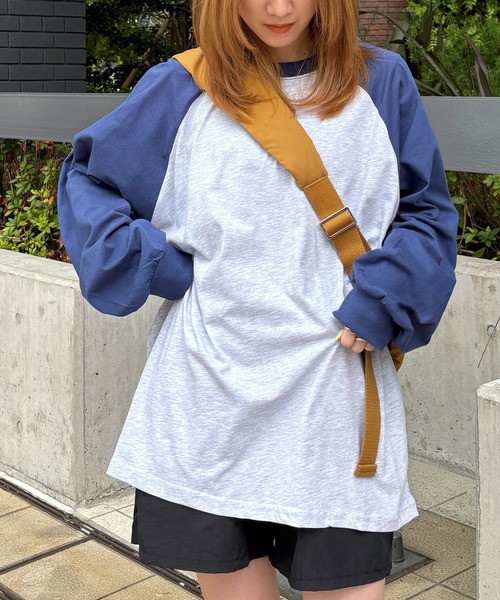 ISOOK(アイスー)の「【ISOOK / アイスー】オーバーサイズラグランTシャツ / ラグランスリーブ シンプルTシャツ ビッグシルエット ロンT 長袖 ルーズ 春トップス 春服 ZOZOTOWN限定(Tシャツ/カットソー・レディース・ネイビー/レッド/ブラック・FREE)」の5枚目の写真