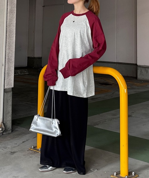 ISOOK(アイスー)の「【ISOOK / アイスー】オーバーサイズラグランTシャツ / ラグランスリーブ シンプルTシャツ ビッグシルエット ロンT 長袖 ルーズ 春トップス 春服 ZOZOTOWN限定(Tシャツ/カットソー・レディース・ネイビー/レッド/ブラック・FREE)」の19枚目の写真