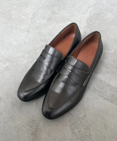 un/neu(アンノイ)の「ベーシックコインローファー / シンプルローファー(ローファー・レディース・カーキ/ブラウン・SMALL/MEDIUM/LARGE)」の3枚目の写真