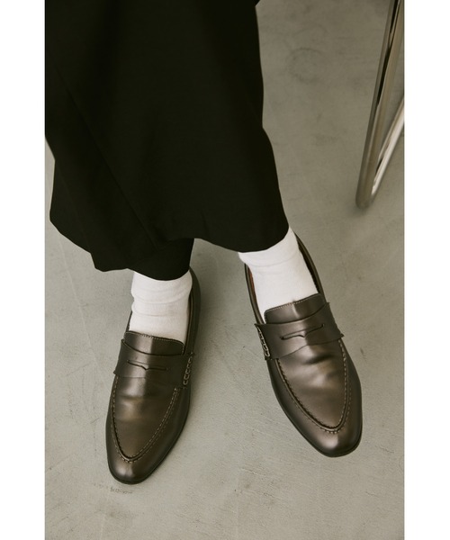 un/neu(アンノイ)の「ベーシックコインローファー / シンプルローファー(ローファー・レディース・カーキ/ブラウン・SMALL/MEDIUM/LARGE)」の8枚目の写真