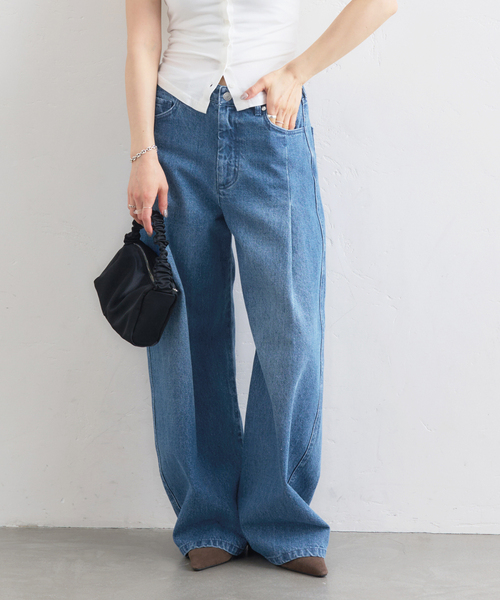 U by SPICK&SPAN（ユーバイスピックアンドスパン）の「ルーズタックバギーデニム（デニムパンツ・レディース・ブルー/サックスブルー・38/36/34）」の16枚目の写真