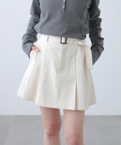 FREE'S MART(フリーズマート)の「◆〈セットアップ対応〉ベルト付きプリーツミニスカート(スカート・レディース・ベージュ/ホワイト・MEDIUM/SMALL)」の5枚目の写真