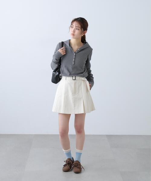 FREE'S MART(フリーズマート)の「◆〈セットアップ対応〉ベルト付きプリーツミニスカート(スカート・レディース・ベージュ/ホワイト・MEDIUM/SMALL)」の7枚目の写真