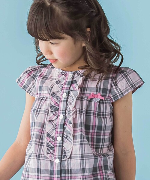 BeBe Petits Pois Vert（ベベプチポワヴェール）の「【店舗限定】チェックブラウス＋ショートパンツセットアップ(95～150㎝)（セットアップ・キッズ・ピンク系その他/ブルー系その他2・110cm/150cm/130cm/140cm/120cm/95cm/100cm）」の16枚目の写真