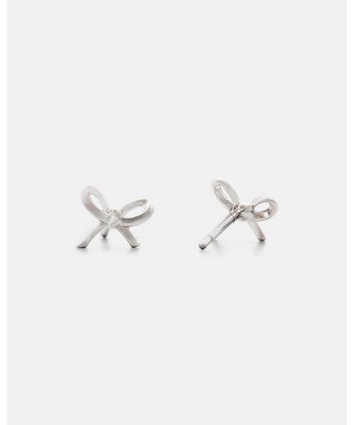 kate spade new york(ケイトスペード ニューヨーク)の「ガーリー パーリー ミニ ボウ ピアス(ピアス(両耳用)・レディース・グレー・ONESIZE)」の2枚目の写真