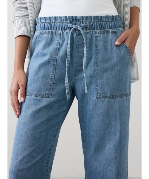 BANANA REPUBLIC FACTORY STORE（バナナリパブリック ファクトリーストア）の「BANANA REPUBLIC FACTORY STORE　　ミッドライズ リラックスストレート サマーウェイト プルオンジーンズ（デニムパンツ・レディース・ライトインディゴブルー/インディゴブルー・XS/M/L/S）」の4枚目の写真