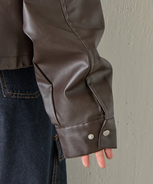 goocy（グーシー）の「【スタンドネック仕様に◎】2WAYカラー合皮ブルゾン（ブルゾン・レディース・ブラック/ブラウン・FREE）」の5枚目の写真