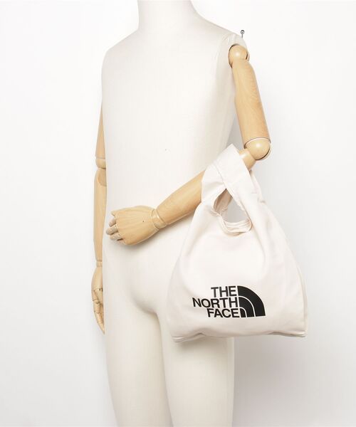 THE NORTH FACE(ザノースフェイス)の「THE NORTH FACE ザ・ノースフェイス LINDO SHOPPER BAG MINI ショッパーバッグ ミニトート サブバッグ(エコバッグ/サブバッグ・メンズ・ホワイト/ブラック・FREE)」の6枚目の写真