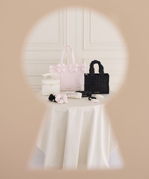 Maison de FLEUR（メゾンドフルール）の「ツイードキューブショルダーバッグ（ショルダーバッグ・レディース・アイボリー/ピンク/ブラック・FREE）」の14枚目の写真