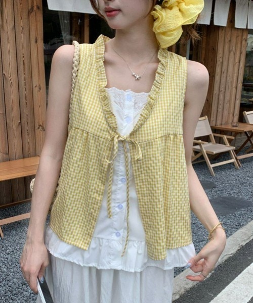 gossip！ロサンゼルス（ゴシップロサンゼルス）の「【Y2Kガーリー】レトロチェック 二枚重ね風 レースフリル ノースリーブベスト風トップス 4色展開（カーディガン/ボレロ・レディース・ブルー/ブラック/イエロー/グリーン・M）」の18枚目の写真