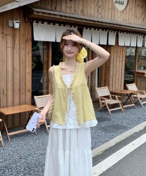 gossip！ロサンゼルス（ゴシップロサンゼルス）の「【Y2Kガーリー】レトロチェック 二枚重ね風 レースフリル ノースリーブベスト風トップス 4色展開（カーディガン/ボレロ・レディース・ブルー/ブラック/イエロー/グリーン・M）」の21枚目の写真