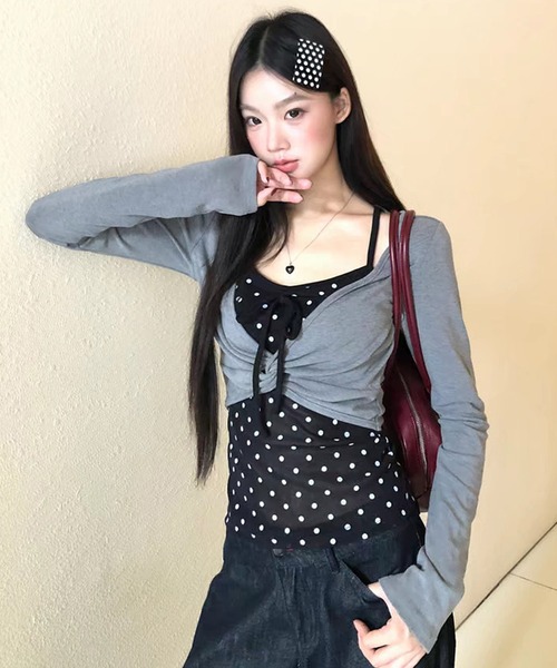 AsheKsha(アシクシャ)の「グレー×黒ドットトップス(Tシャツ/カットソー・レディース・グレー・M)」の1枚目の写真