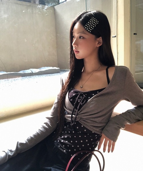 AsheKsha(アシクシャ)の「グレー×黒ドットトップス(Tシャツ/カットソー・レディース・グレー・M)」の3枚目の写真