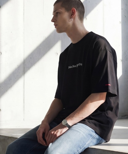FUBU( フブ)の「【FUBU/フブ】STUDS LOGO T-SHIRTS/スタッドロゴTシャツ(Tシャツ/カットソー・メンズ・ブラック/ホワイト・XL/M/L)」の5枚目の写真